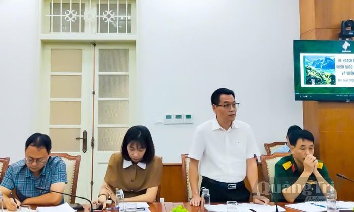 Các thành viên Hội đồng thẩm định phát biểu tại cuộc họp - Ảnh: N.H