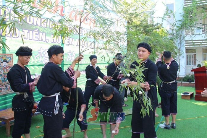 Phục dựng Lễ hội Púng Hiéng của người Dao Tiền.