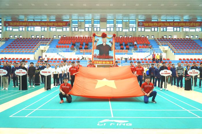 Nghi thức chào cờ.