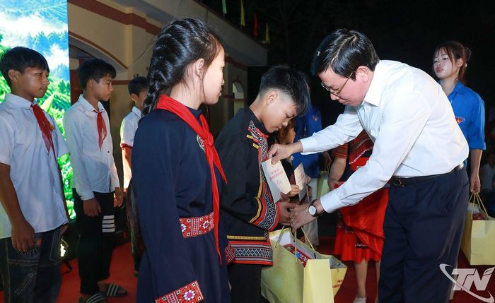 Khai mạc Ngày hội “Sảng Mộc sắc màu vùng cao” lần thứ nhất năm 2026.