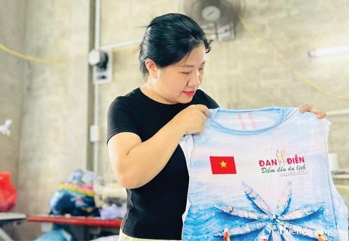 Chị Hằng không ngừng học hỏi để nâng cao chất lượng sản phẩm. Ảnh: NVCC