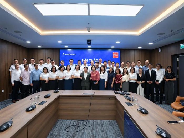 Các Cửa hàng trưởng khu vực miền Bắc tham gia chương trình đào tạo giai đoạn 1 của Tập đoàn