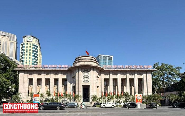 Chính phủ yêu cầu giữ vững ổn định kinh tế vĩ mô và bảo đảm an toàn hệ thống ngân hàng.