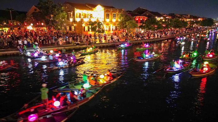 Hội thảo “Phát triển du lịch Đô thị cổ Hội An - Di sản Văn hóa Thế giới trong kỷ nguyên mới” sẽ đánh giá toàn diện thực trạng, cơ hội và thách thức và đề xuất các định hướng, giải pháp có tính chiến lược nhằm phát triển du lịch Hội An theo hướng chất lượng, bền vững, có sức cạnh tranh trong giai đoạn mới.