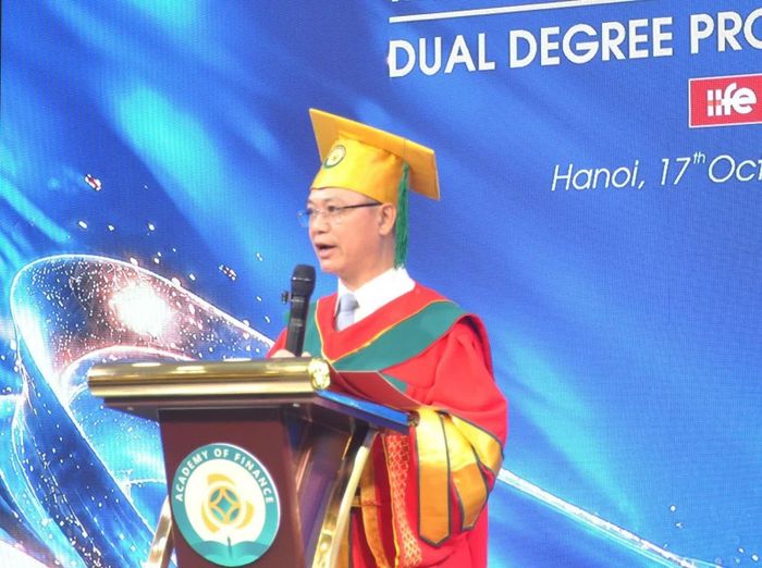 PGS.TS Nguyễn Lê Cường - Phó Giám đốc Học viện Tài chính phát biểu tại buổi lễ. Ảnh: Đức Việt.