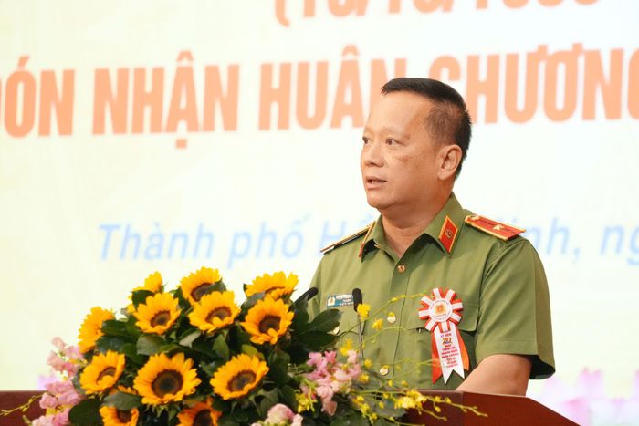 Thiếu tướng Phạm Thanh Hùng Tư lệnh Bộ Tư lệnh Cảnh vệ phát biểu tại buổi lễ. Ảnh: Thạc Hiếu