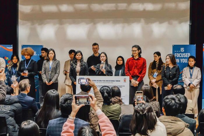 Hải Anh tham dự “Asia Pacific Youth Exchange" (APYE) ở Hàn Quốc với dự án "Wassayang Village" đã giành giải Á quân