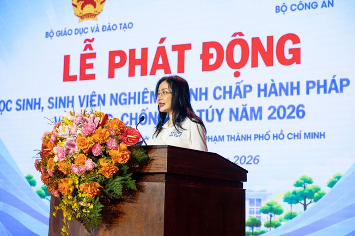 Bà Trần Ngọc Uyển, Phó Giám đốc Sở GDĐT Tây Ninh phát biểu tại lễ phát động