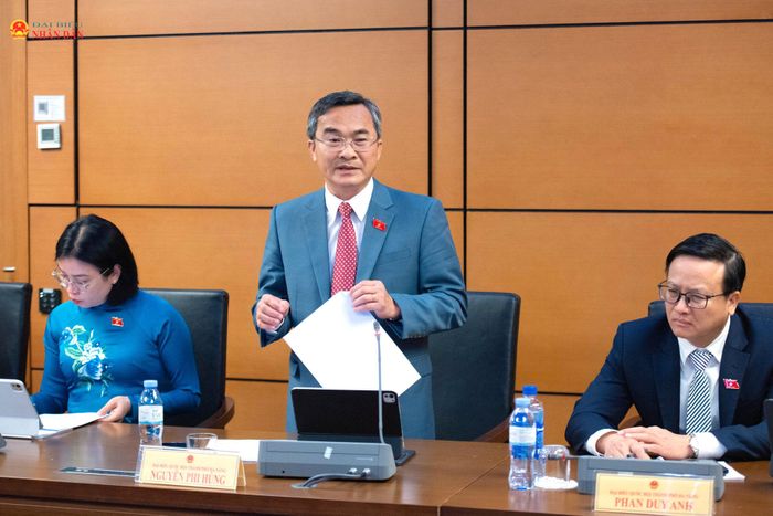 ĐBQH Nguyễn Phi Hùng (TP. Đà Nẵng) phát biểu. Ảnh Xuân Quý