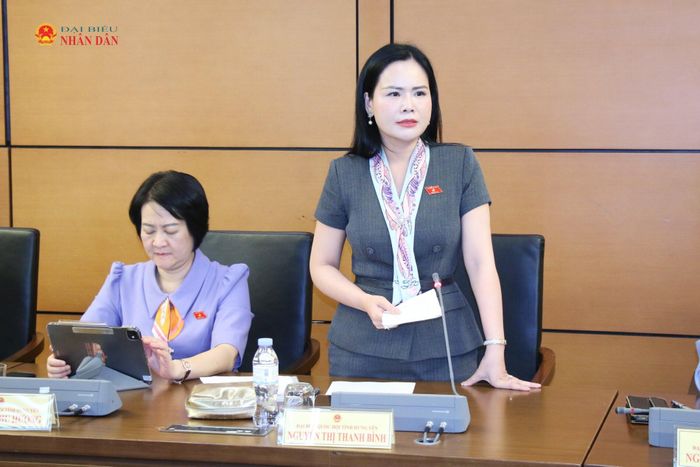 ĐBQH Nguyễn Thị Thanh Bình (Hưng Yên) phát biểu. Ảnh: Đắc Trường