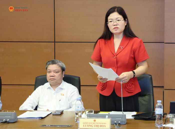ĐBQH Lương Thị Hoa (Thanh Hóa) phát biểu thảo luận. Ảnh: An Nhiên