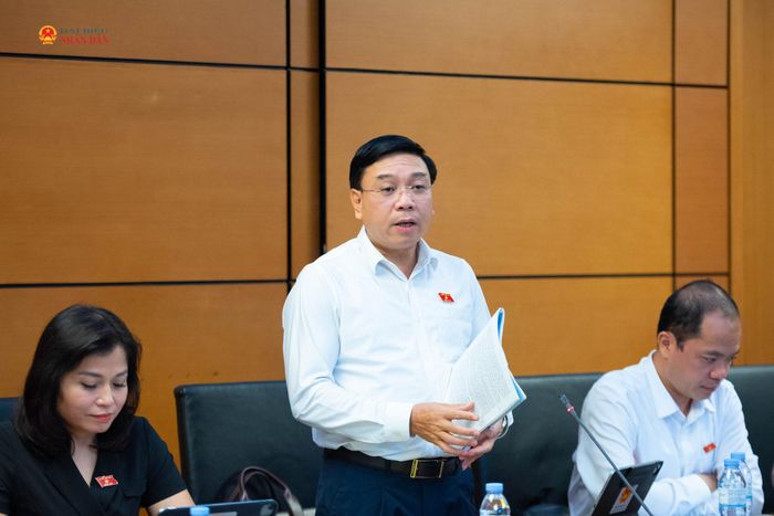 ĐBQH Nguyễn Văn Mạnh (Phú Thọ) phát biểu ý kiến. Ảnh: Xuân Quý