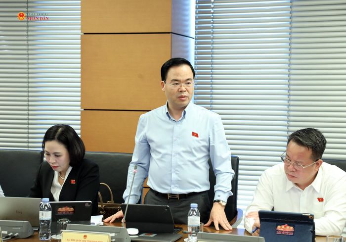 Đại biểu Trần Văn Khải (Ninh Bình) phát biểu. Ảnh: Trọng Hiếu