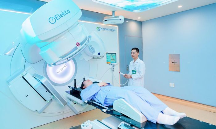 Xạ trị tại Trung tâm Ung bướu, Xạ trị và Y học hạt nhân Quốc tế, Bệnh viện Đa khoa Phương Đông (Ảnh: BVCC)