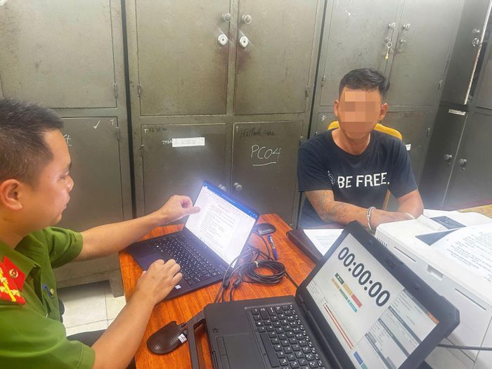 Đối tượng Đỗ Văn Cường khai nhận toàn bộ nội dung sự việc tại Cơ quan điều tra công an tỉnh Phú Thọ. (Ảnh: Công an tỉnh Phú Thọ)