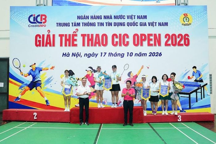 Giải đôi nữ môn Pickleball