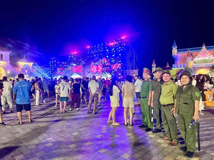 Công an phường Cửa Lò đảm bảo an ninh, an toàn cho các lễ hội diễn ra trên địa bàn.