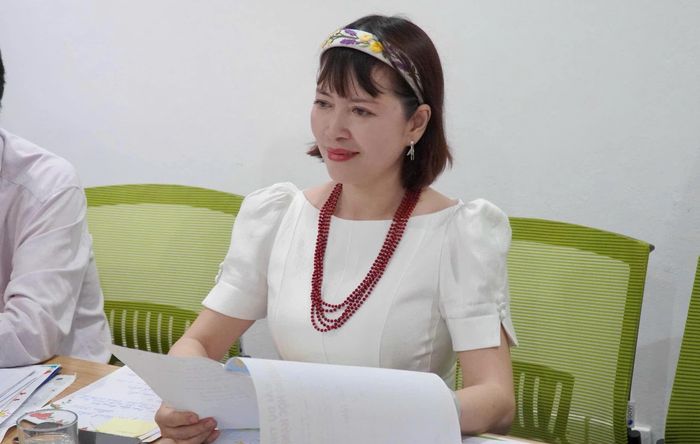 Nhà thơ Bảo Ngọc ấn tượng với những góc nhìn chân thực của học sinh về hạnh phúc dưới mái trường.