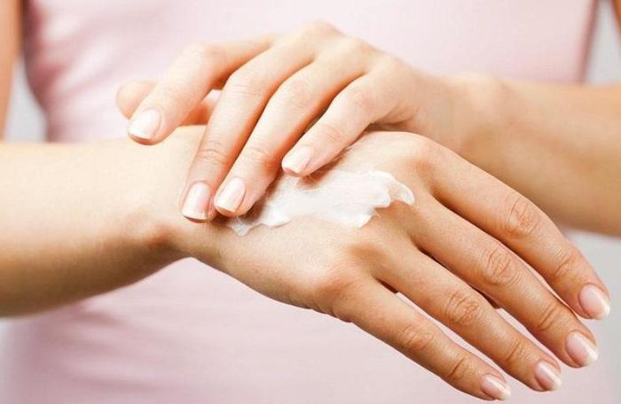 Đôi tay được ví như bộ mặt thứ hai của người phụ nữ.