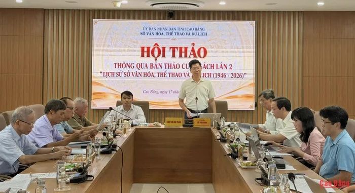 Lãnh đạo Sở Văn hóa, Thể thao và Du lịch kết luận tại hội thảo.