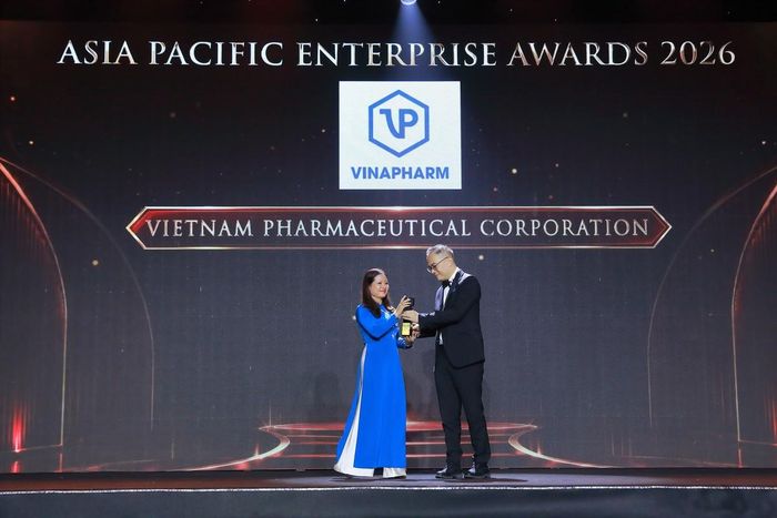 Bà Lữ Thị Khánh Trân đại diện Vinapharm nhận giải thưởng Doanh nghiệp xuất sắc châu Á (APEA) 2026