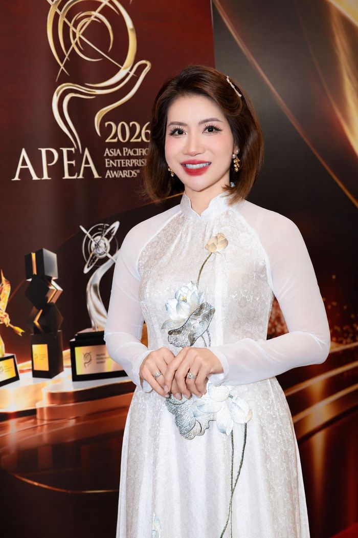 Bà Hàn Thị Khánh Vinh - Thành viên HĐQT, Tổng Giám đốc Vinapharm tại sự kiện trao Giải thưởng Doanh nhân xuất sắc châu Á  (APEA) 2026