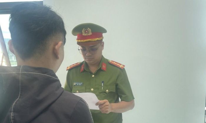 Thực hiện quyết định khởi tố bị can đối với T.H