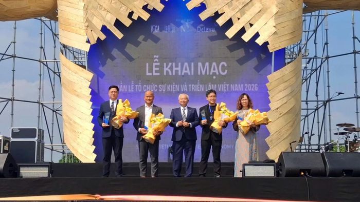 PLASE Show Hà Nội 2026 chính thức khai mạc tại Trung tâm Triển lãm Việt Nam (VEC). Ảnh: Thành Biên.