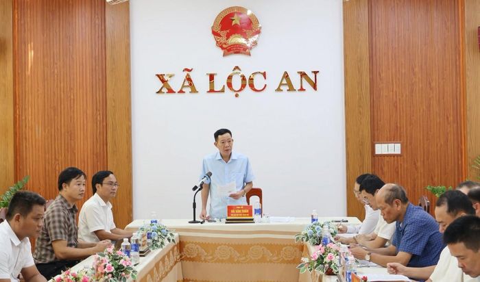 Phó Chủ tịch UBND thành phố Hà Văn Tuấn phát biểu tại buổi làm việc