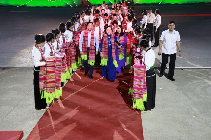 Tham dự lễ khai mạc có đồng chí Phạm Thị Thanh Trà - Bí thư Trung ương Đảng, Phó Thủ tướng Chính phủ.