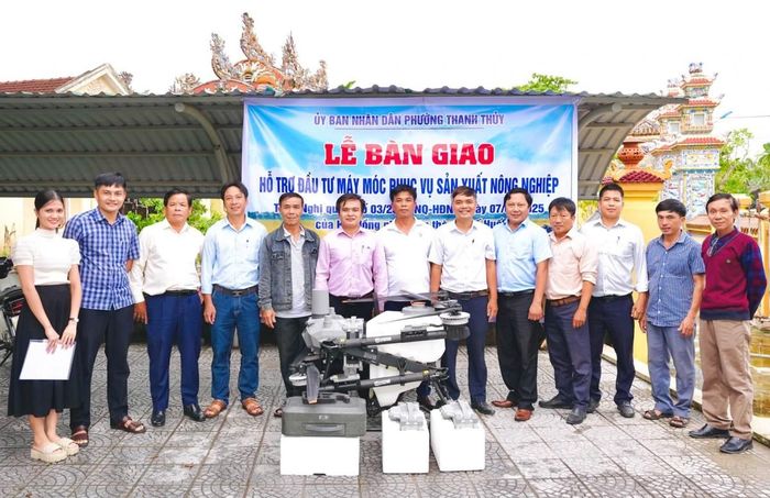 Máy bay không người lái góp phần cơ giới hóa sản xuất nông nghiệp tại Thanh Thủy.