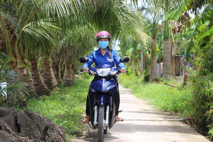 Những con đường giao thông nông thôn được đầu tư khi đưa vào sử dụng sẽ tạo điều kiện thuận lợi cho người dân đi lại và thúc đẩy phát triển kinh tế.