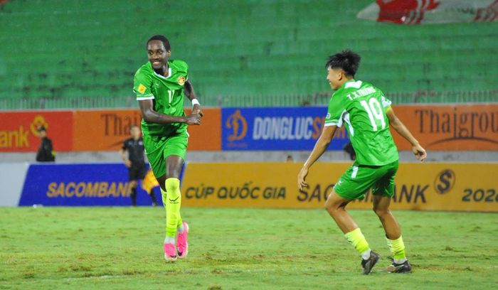 PVF-CAND hòa Hưng Yên với tỷ số 1-1.