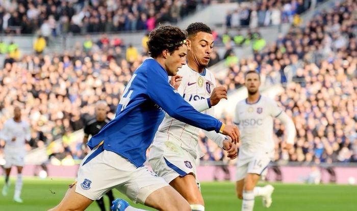 Chelsea thắng Everton 2-0