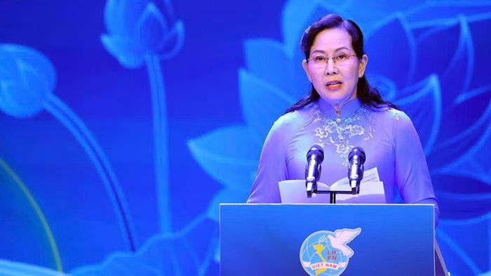 Phó Chủ tịch Ủy ban Trung ương Mặt trận Tổ quốc Việt Nam, Chủ tịch Trung ương Hội Liên hiệp Phụ nữ Việt Nam Lê Thị Thủy phát biểu. Ảnh: Tuấn Anh