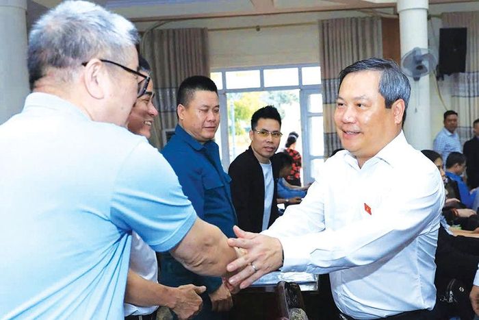 Ủy viên Trung ương Đảng, Phó Bí thư Thành ủy, Chủ tịch UBND thành phố Vũ Đại Thắng tại cuộc tiếp xúc cử tri các phường Sơn Tây, Tùng Thiện và xã Đoài Phương, ngày 2-3-2026. Ảnh: PV