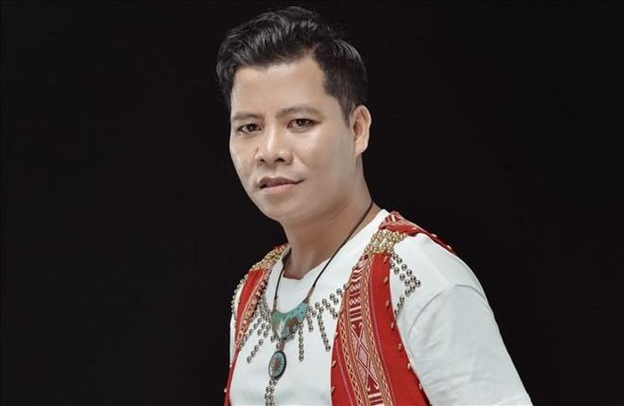 Việc tham gia cuộc thi "Tiếng hát Hà Nội" năm 2002 là dấu mốc đặc biệt với ca sĩ Ploong Thiết. Ảnh: Nhân vật cung cấp
