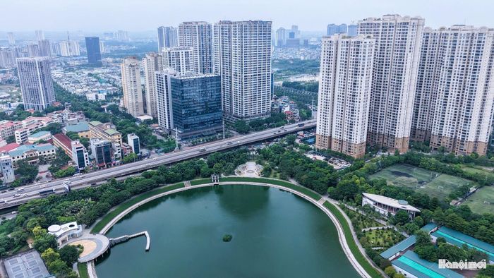 Từ khi mở cửa vào tháng 9-2018, Công viên hồ điều hòa Thanh Xuân đã bổ sung một không gian xanh quy mô lớn cho khu vực xung quanh. Phát huy hiệu quả chức năng điều hòa nước, chăm sóc hệ thống cây xanh và gìn giữ cảnh quan sẽ góp phần bảo vệ giá trị của công viên trong quá trình phát triển đô thị Hà Nội.