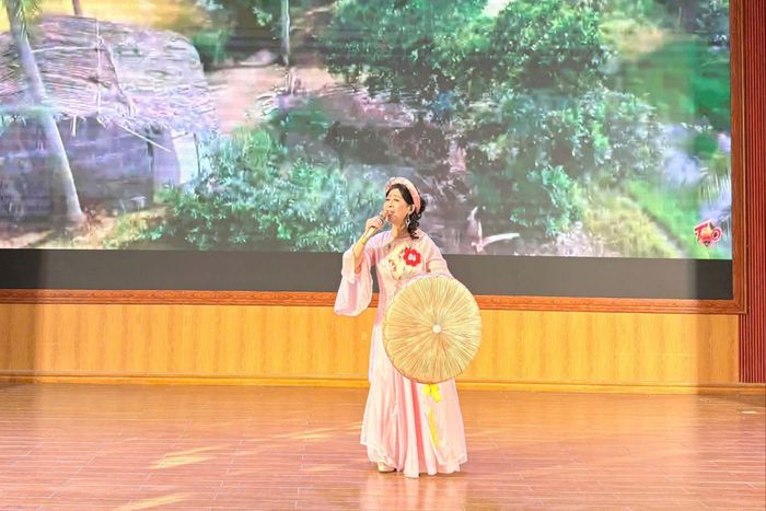 Đây là dịp khuyến khích người dân tích cực tham gia các hoạt động văn hóa, nghệ thuật. Ảnh: T.H