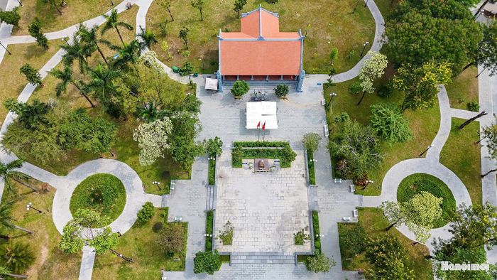 Theo định hướng đề xuất, Công viên Võ Thị Sáu sẽ phát triển thành tổ hợp văn hóa, giải trí và thể dục thể thao, với khu tưởng niệm Anh hùng lực lượng vũ trang nhân dân Võ Thị Sáu, khu đền thờ bà Chúa Hồ, hệ thống cây xanh, dịch vụ, bãi đỗ xe kết hợp trạm sạc xe điện và mạng lưới giao thông nội khu.