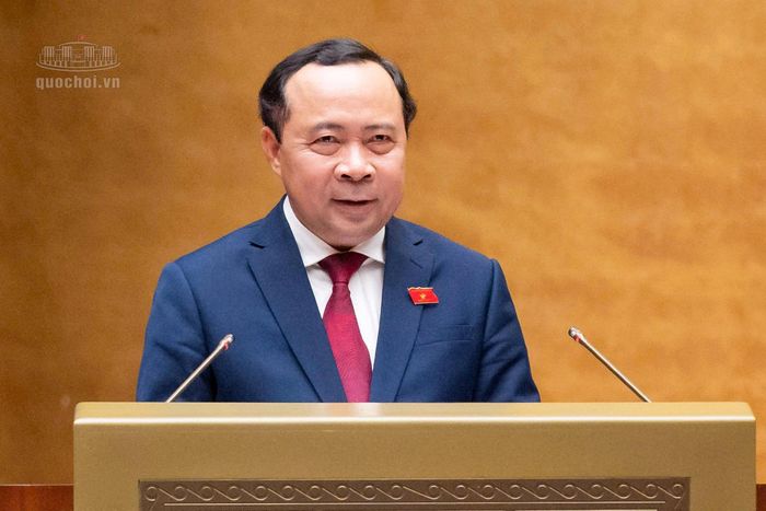 Bộ trưởng Bộ Khoa học và Công nghệ Vũ Hải Quân trình bày tờ trình. Ảnh: Quochoi.vn