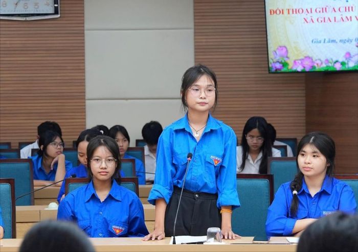 Những vấn đề liên quan đến khởi nghiệp của thanh niên được đặt ra tại Hội nghị Chủ tịch UBND xã Gia Lâm đối thoại với thanh niên năm 2026. Ảnh: Phạm Diệp