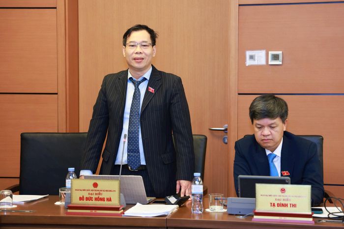 Đại biểu Đỗ Đức Hồng Hà (Đoàn thành phố Hà Nội) phát biểu thảo luận tại Tổ Hà Nội. Ảnh: Văn Tuyến