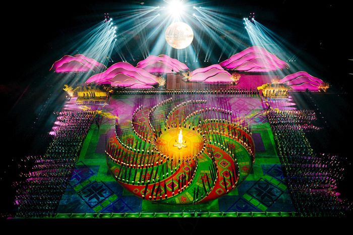 Chương trình nghệ thuật “Xòe Thái - Trọn một vòng yêu” khai mạc Lễ hội Văn hóa, Du lịch Mường Lò năm 2026. Ảnh: Ban tổ chức