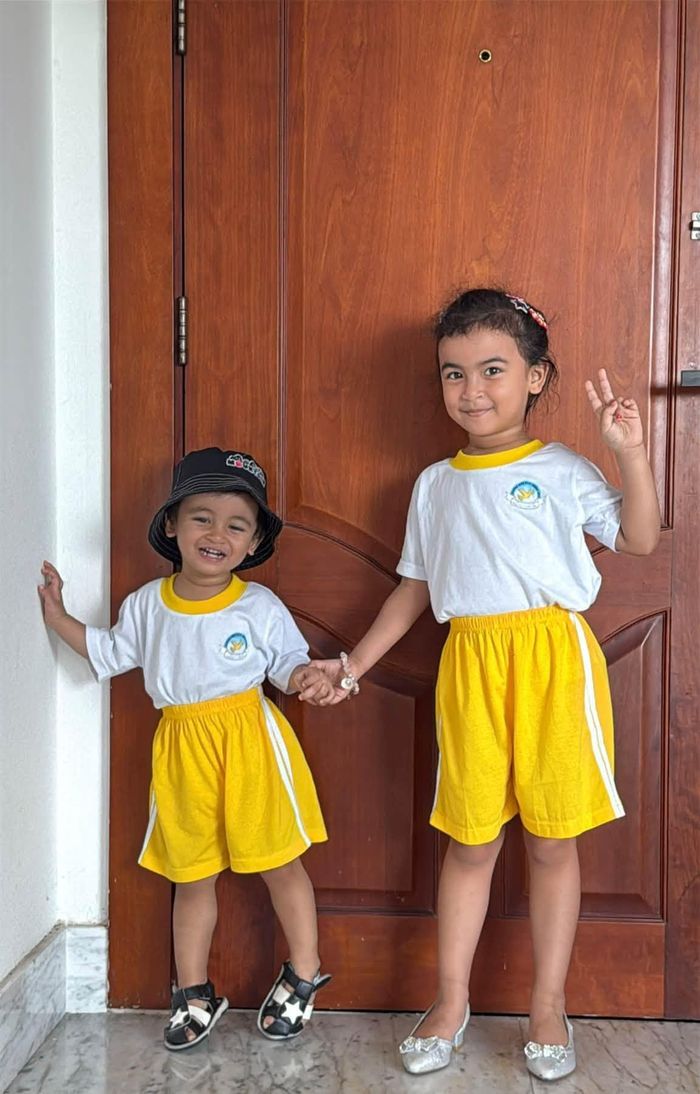  “Thắng đời 3-0. Đẻ mướn siêu hạng…. 3 mặt như 1 mặt. 1 Việt Nam đẻ 2 Ấn Độ!”, Võ Hạ Trâm không ít lần vui vẻ thừa nhận.