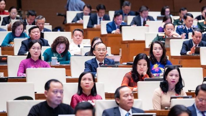 Các ĐBQH tham dự phiên khai mạc Kỳ họp thứ 2, Quốc hội khóa XVI. Ảnh: Media Quốc hội
