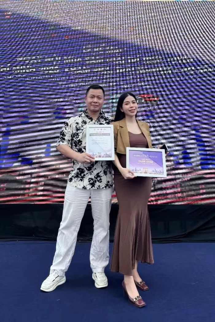Hai người gây dựng sự nghiệp kinh doanh phát đạt