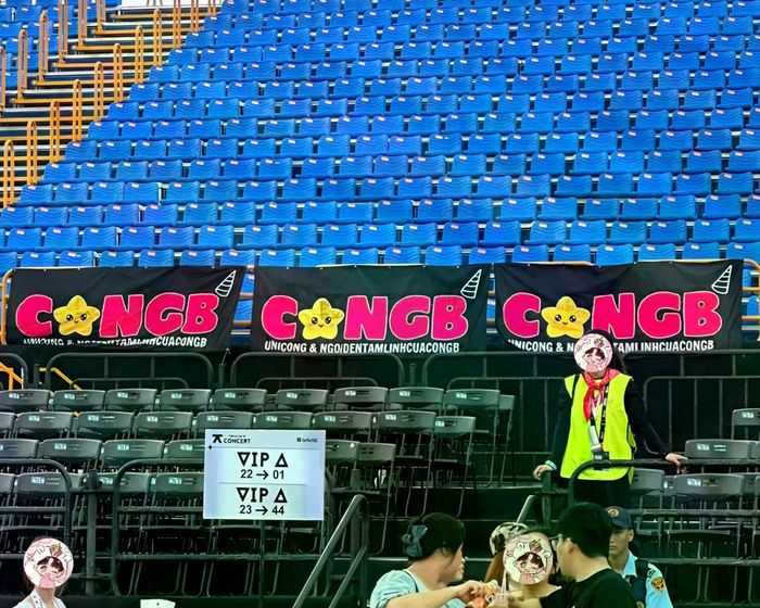Dàn LED xinh iu của nhà CONGB. Nguồn: @ngoidentamlinhcuaCONGB