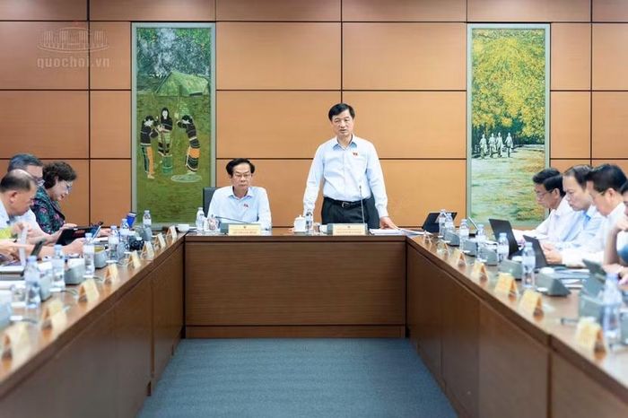 Quang cảnh phiên thảo luận tổ chiều 18/10