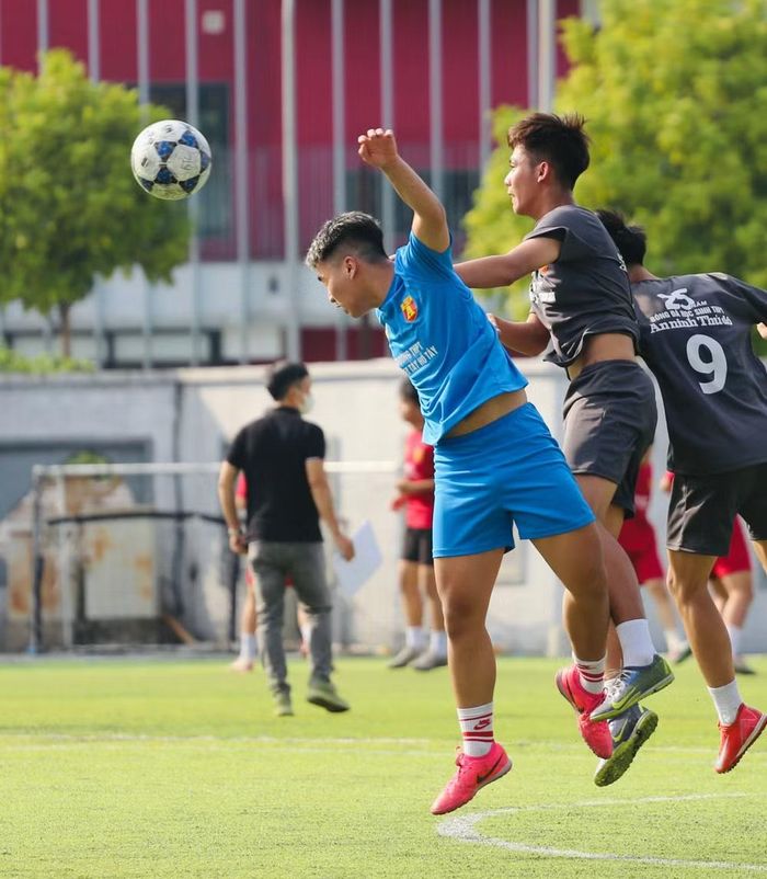 Tranh chấp bóng trên không